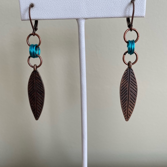 HAND CRAFTED Earrings Antiqued Copper Turquoise Metallic Rings Leaves - Picture 5 of 12